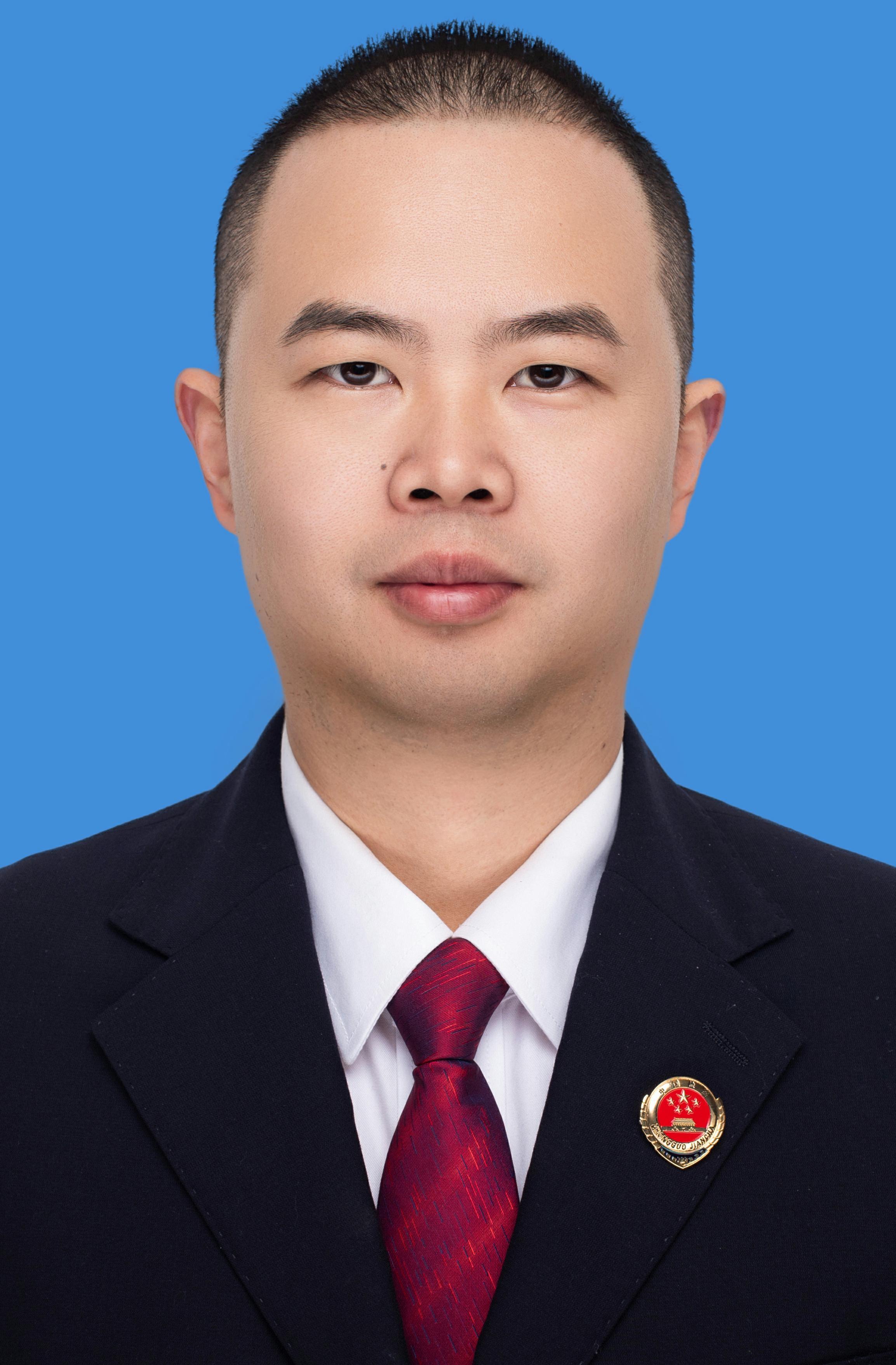 邬俊佚.jpg
